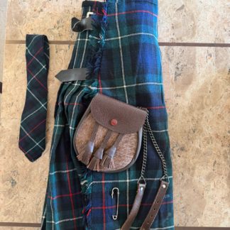 Vintage 100% Wool Scottish Kilt Set (with Matching Tie & Sporran) – 1960s Heirloom